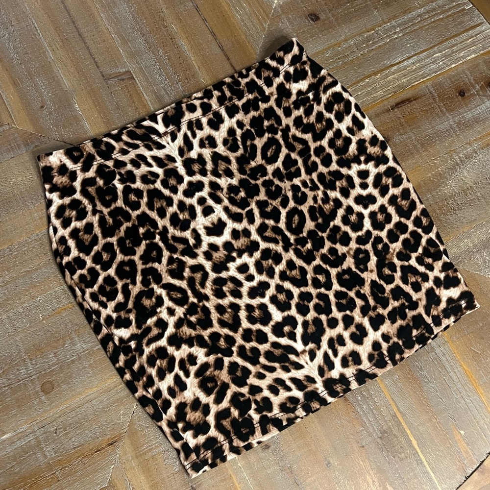 Leopard Print Mini Skirt size‎ Large